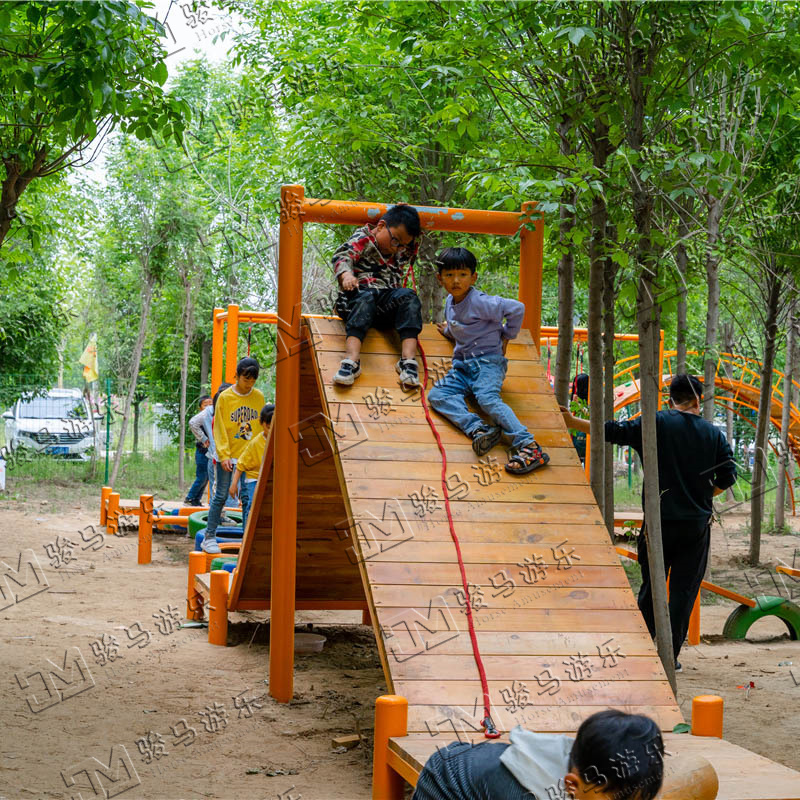 戶(hù)外無(wú)動(dòng)力樂(lè)園